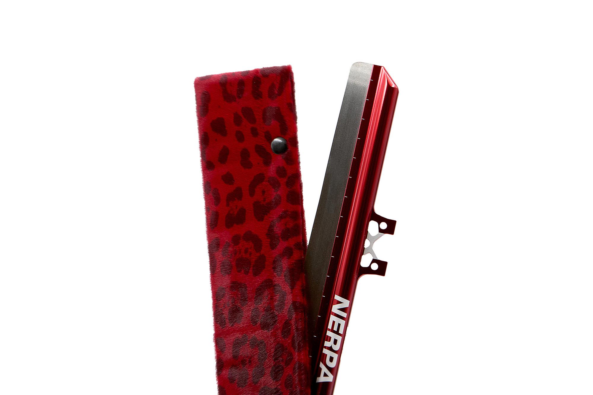 Мягкие чехлы из искусственного меха для коньков NERPA