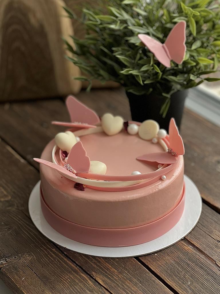 Муссовый торт в персиковой глазури