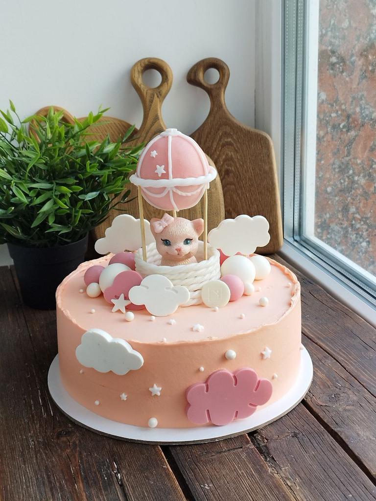 торт с кошечкой на заказ Екатеринбург