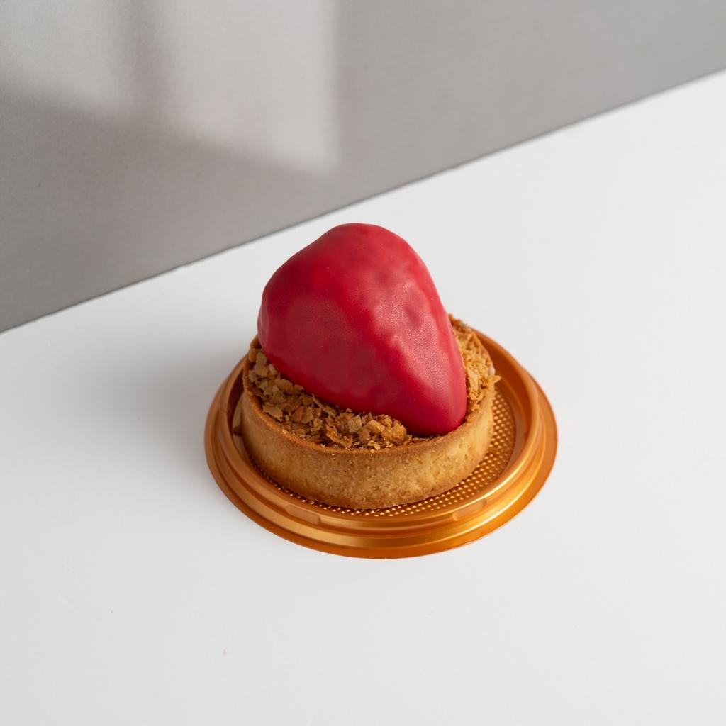 Тарталетка Клубника-лайм-базилик