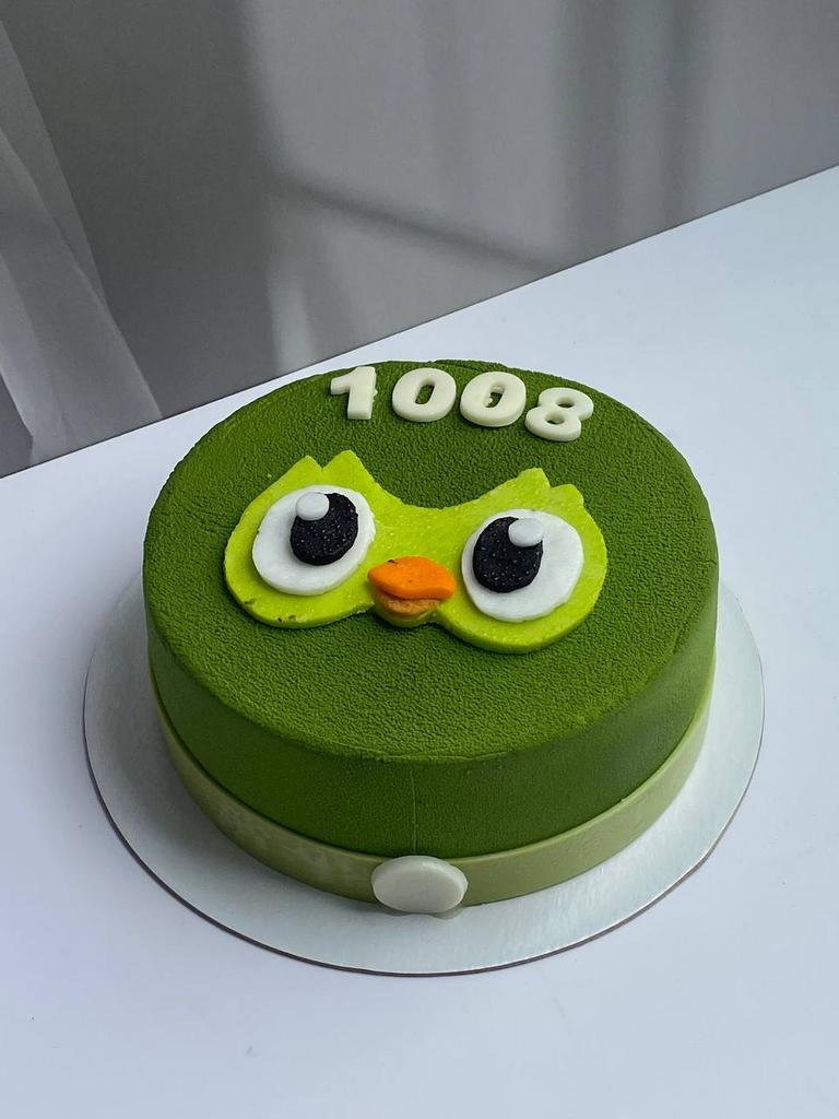 Торт «Сова Дуолинго»