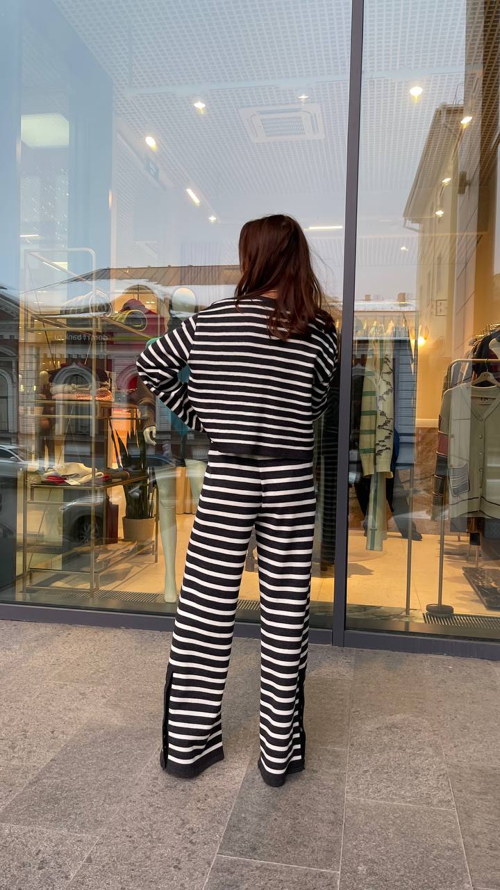 Брюки  "палаццо" в полоску.