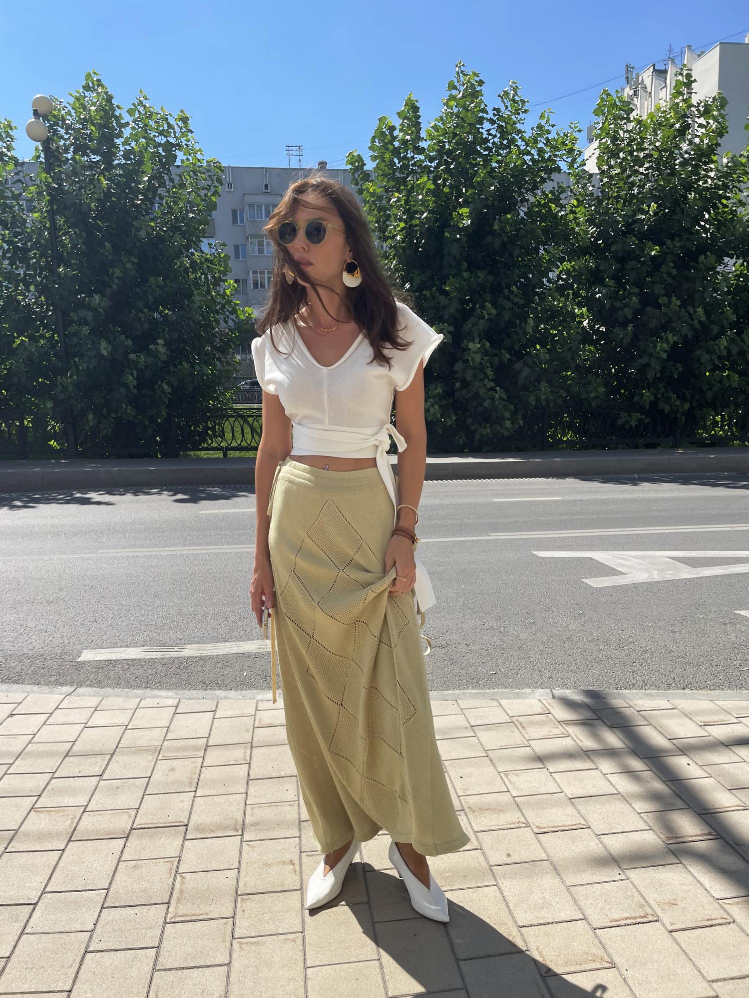 Кроп-топ с завязками, цвет белый