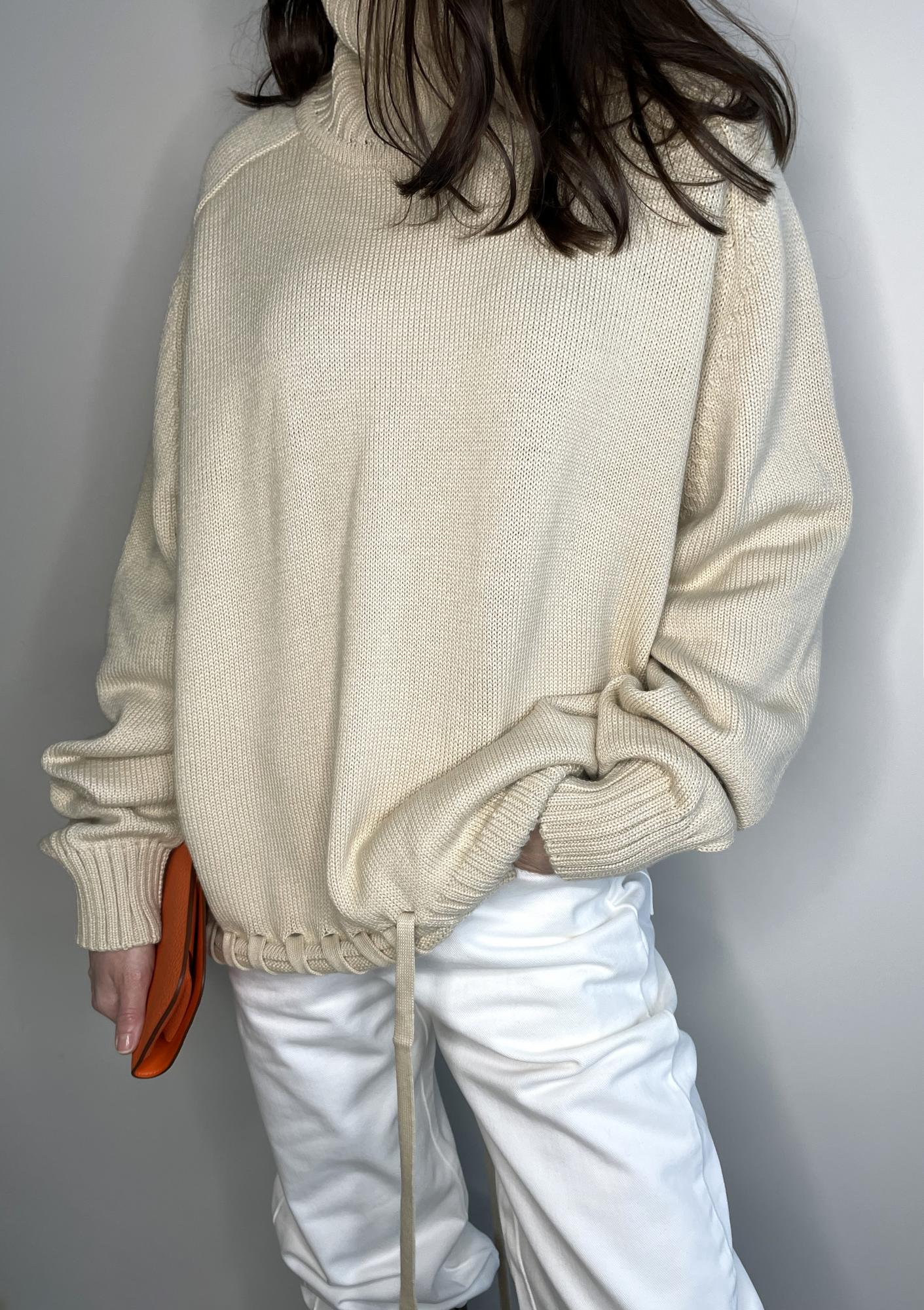 Свитер с оплетом, цвет молочный