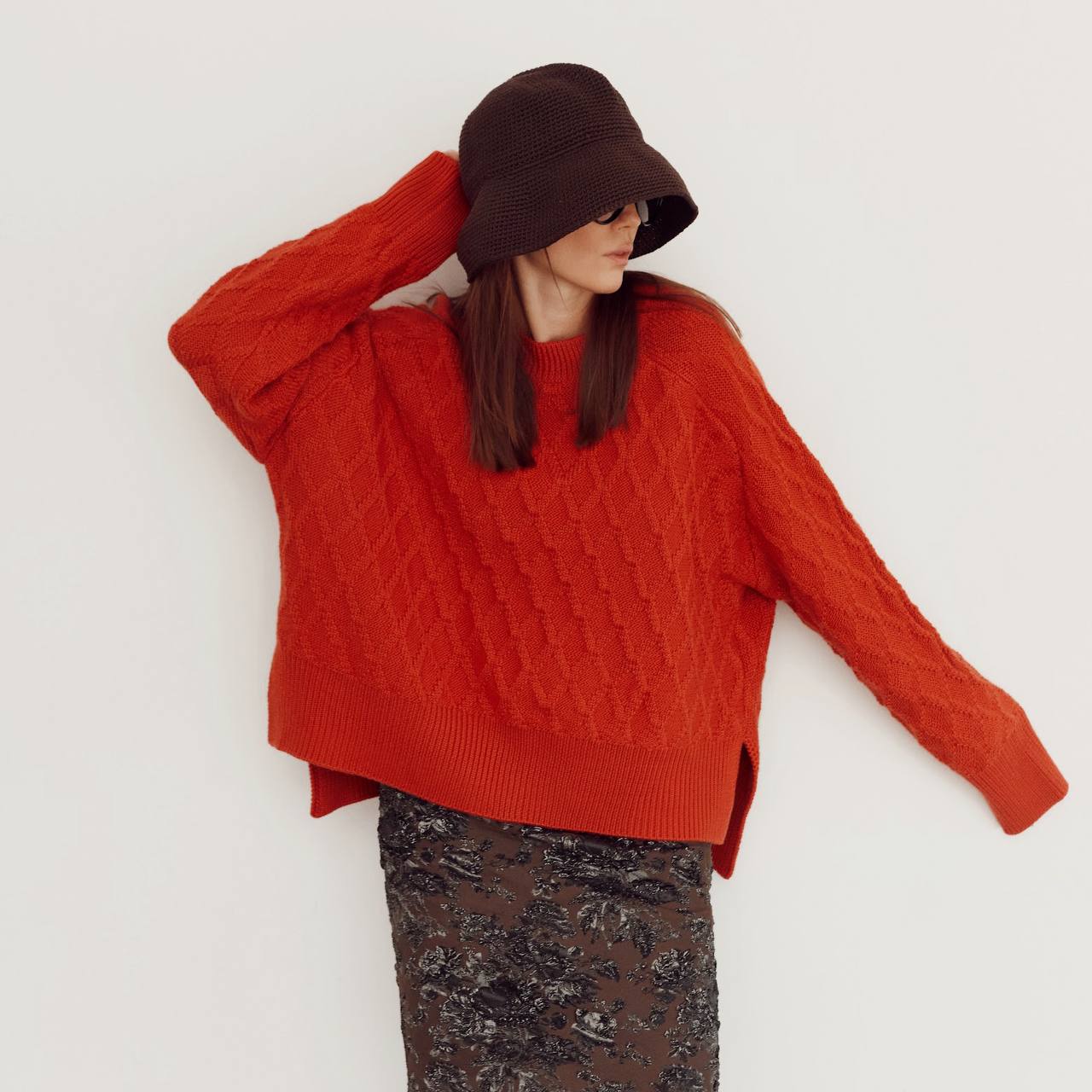 Свитер с объемными ромбами, цвет кирпичный