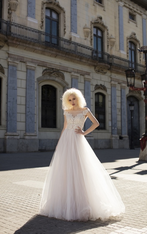 Daria Karlozi Valencia Rose 08084