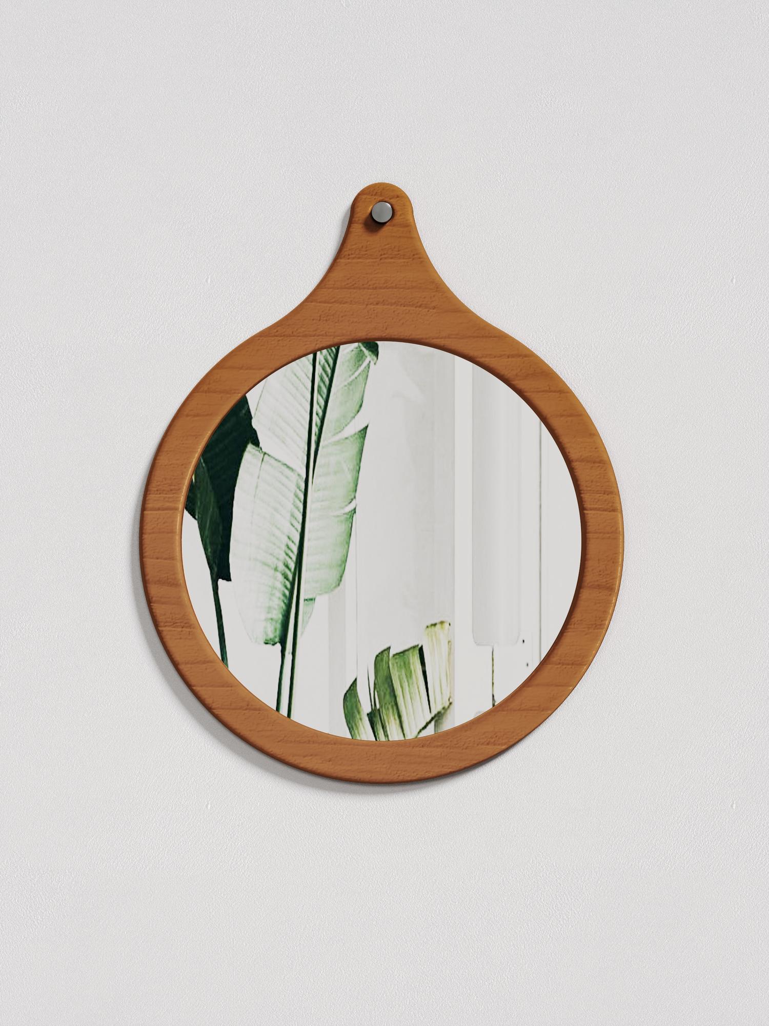 Зеркало настенное в коричневой раме