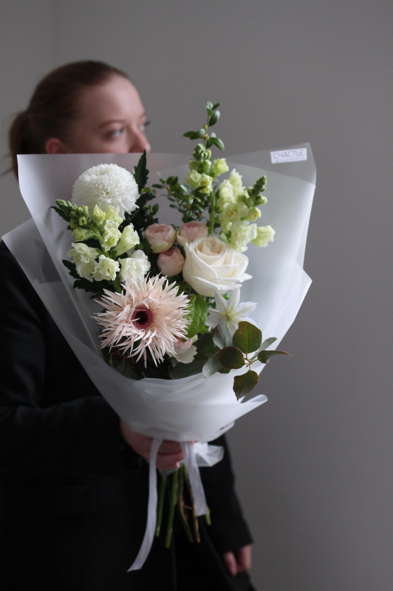 Нежный сезонный букет