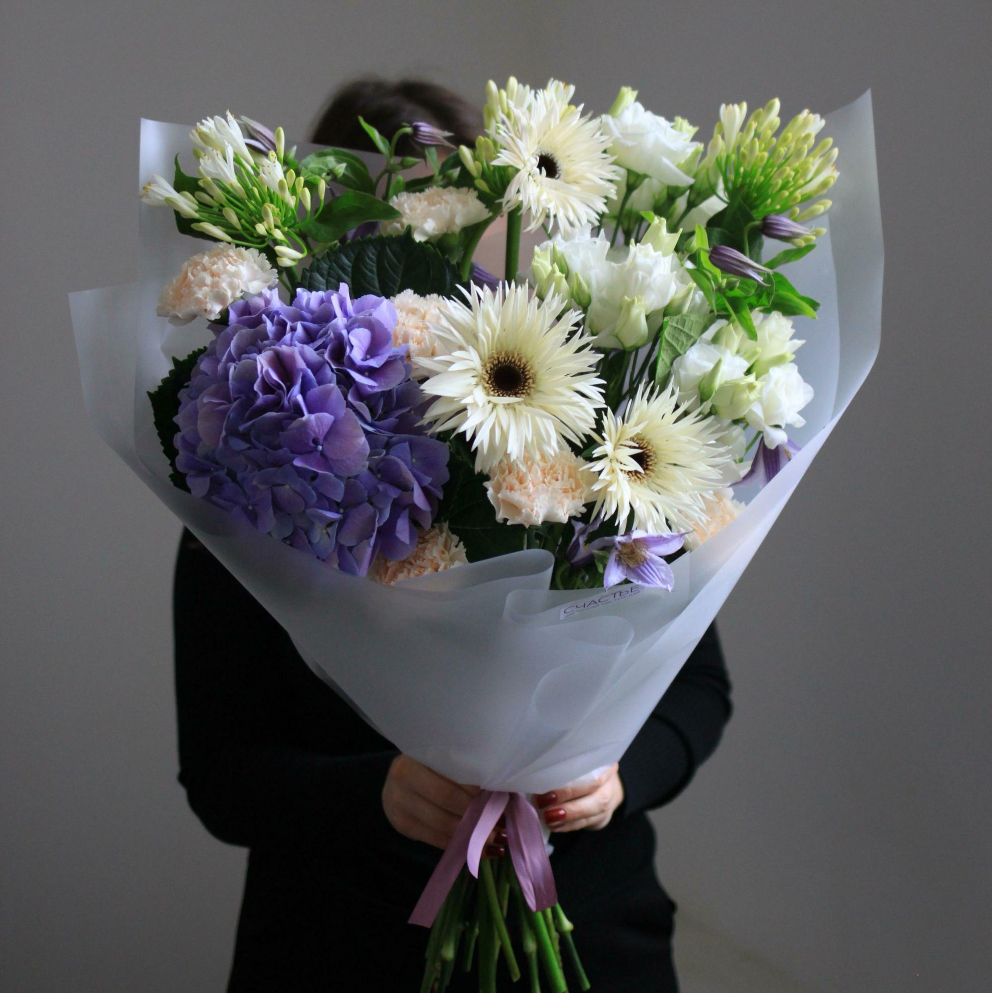 Букет  с гортензией