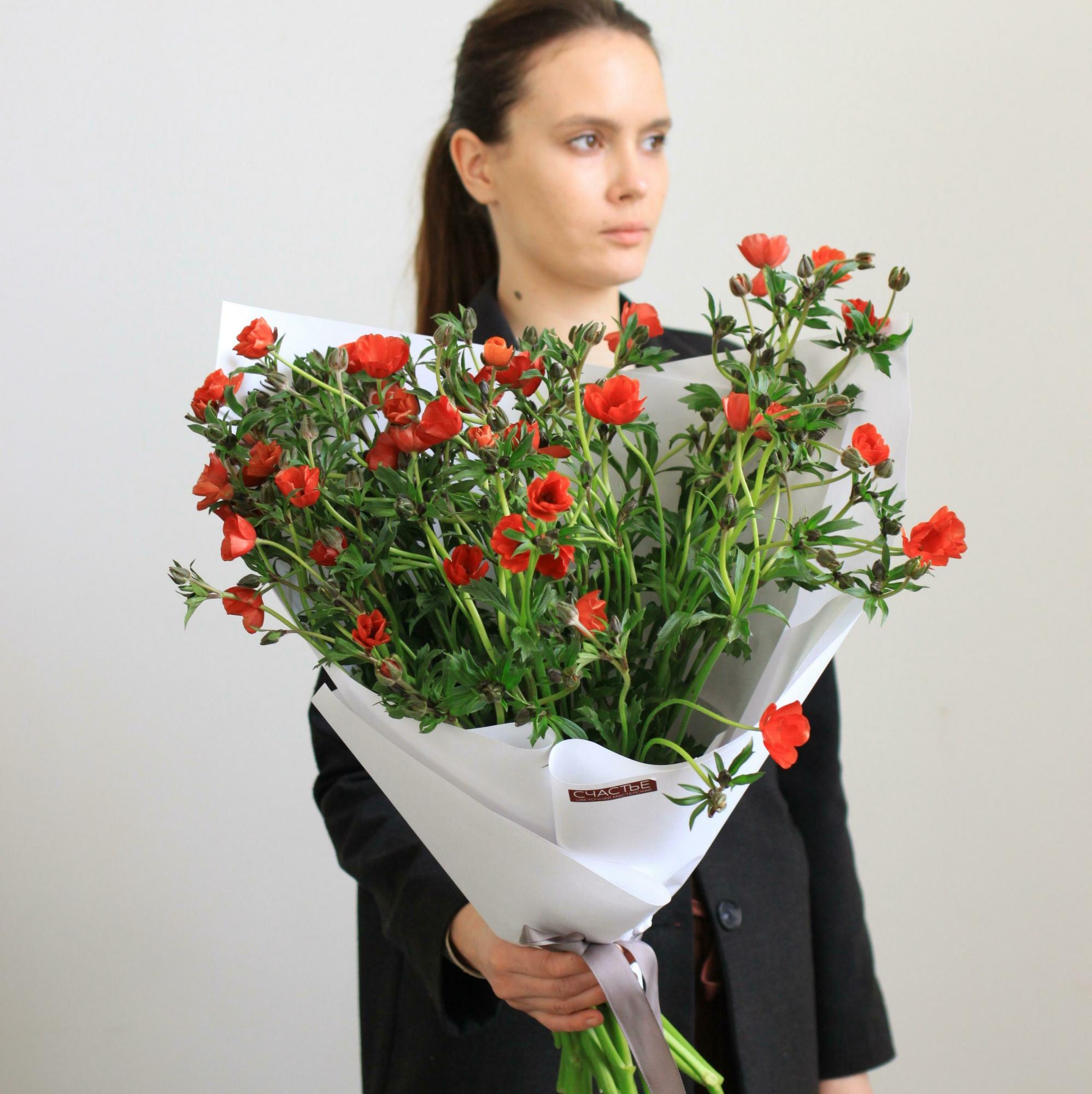 Моно высоких ранункулусов