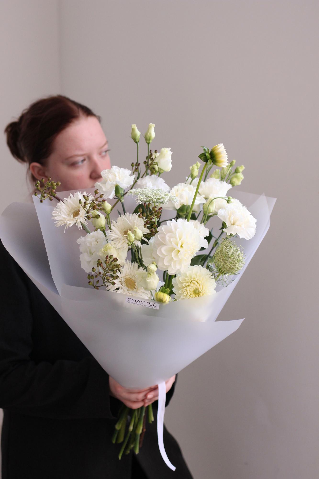 Воздушный белый букет