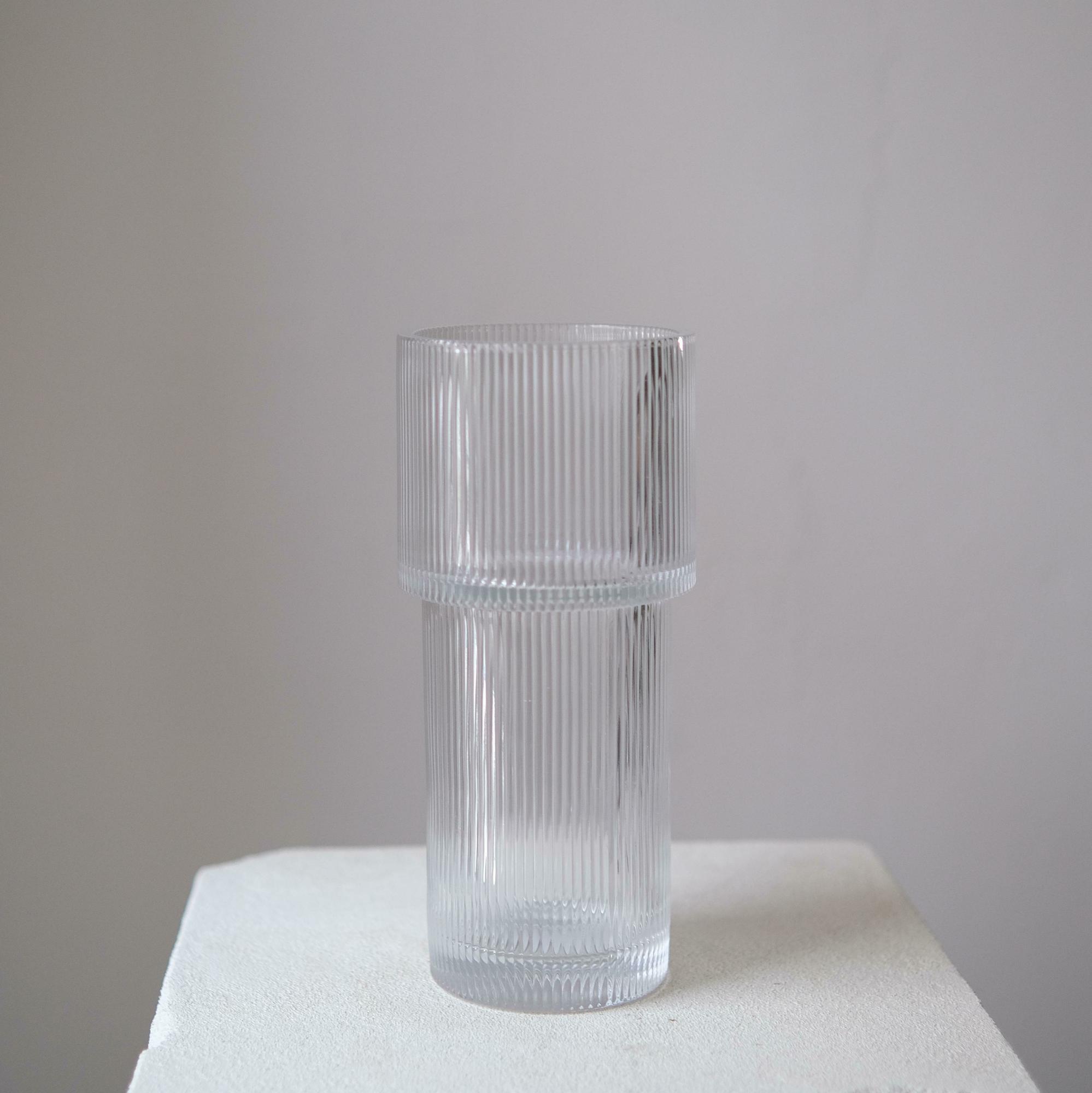 Ваза стеклянная высокая