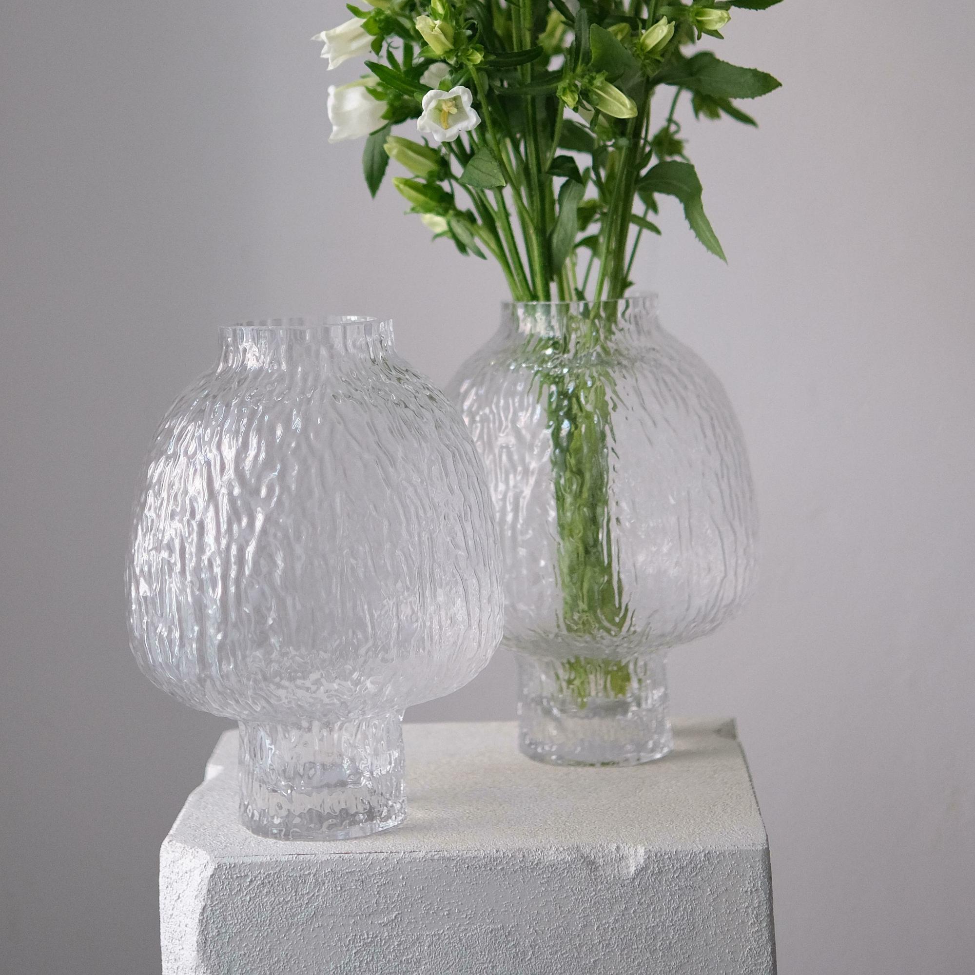 Ваза с фактурой Лед