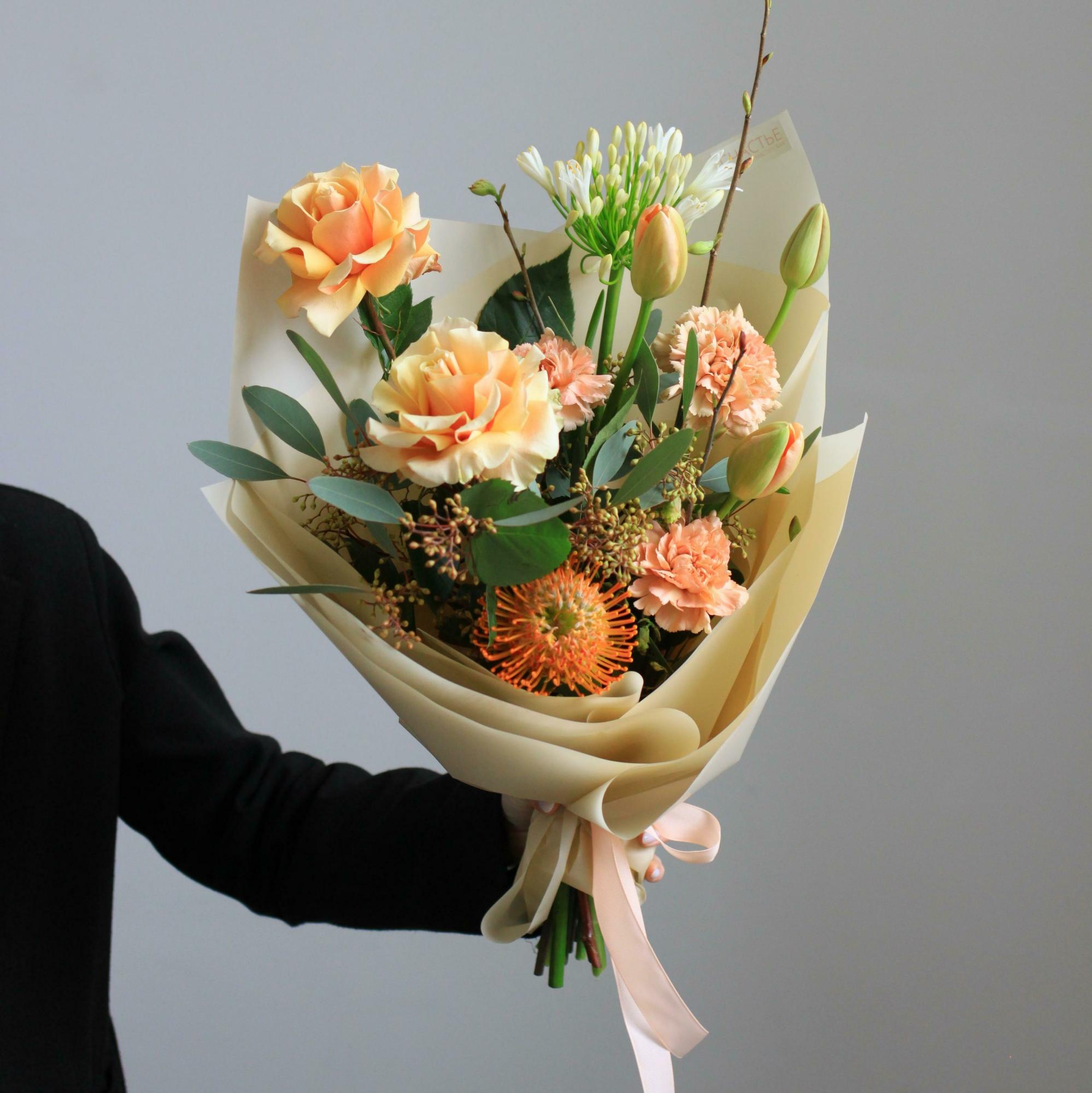 Букет в персиковой гамме