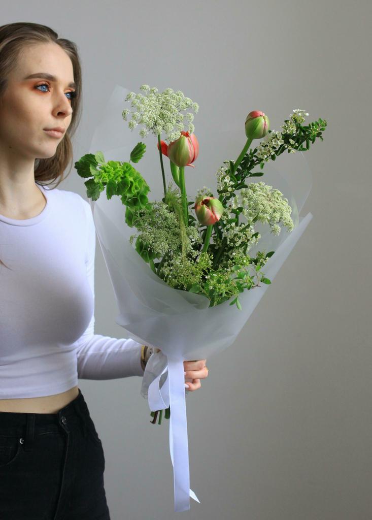 Весенний букет с веточками