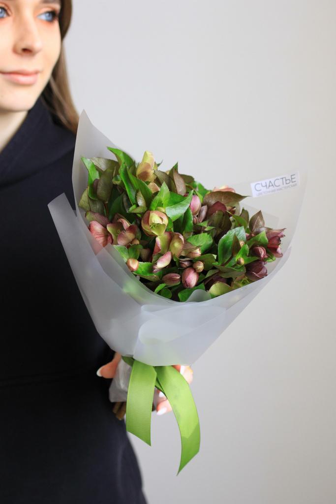 Букет хелеборуса