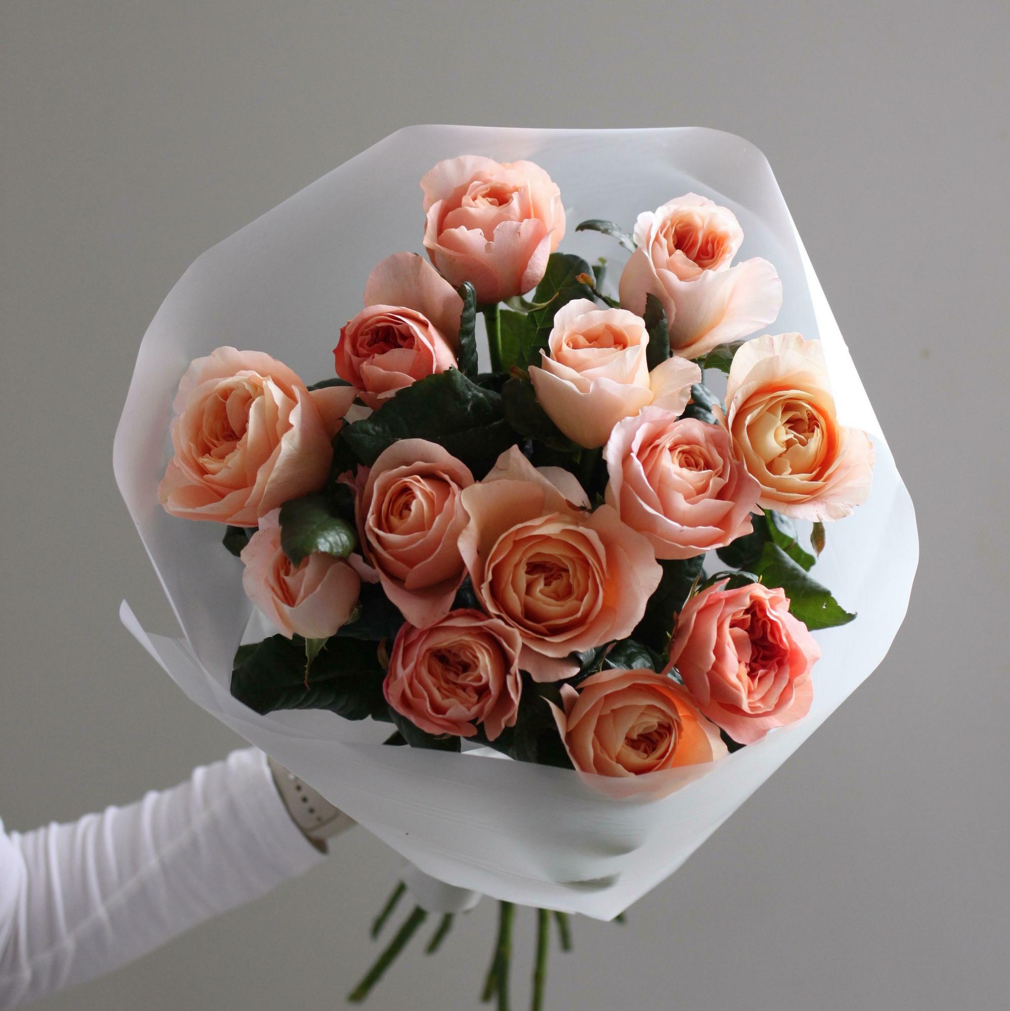 Букет пионовидных роз Персиковых