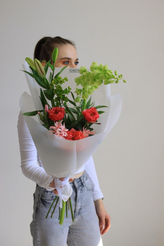 Букет с фритиллярией