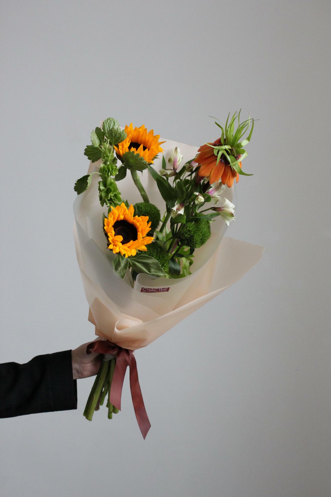 Букет с ярким акцентом