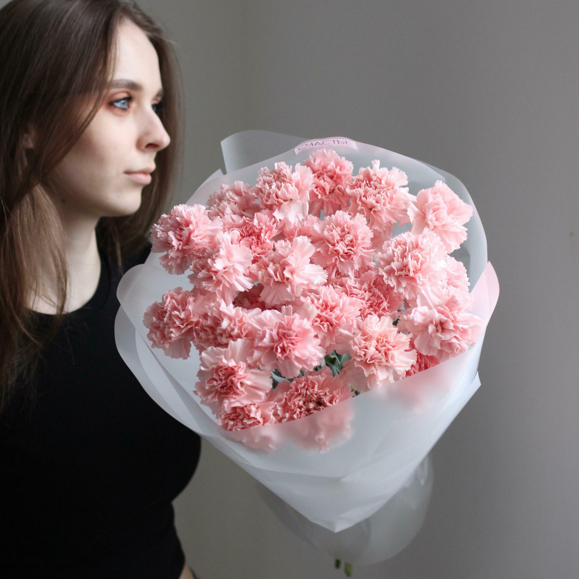 Розовый  букет гвоздик