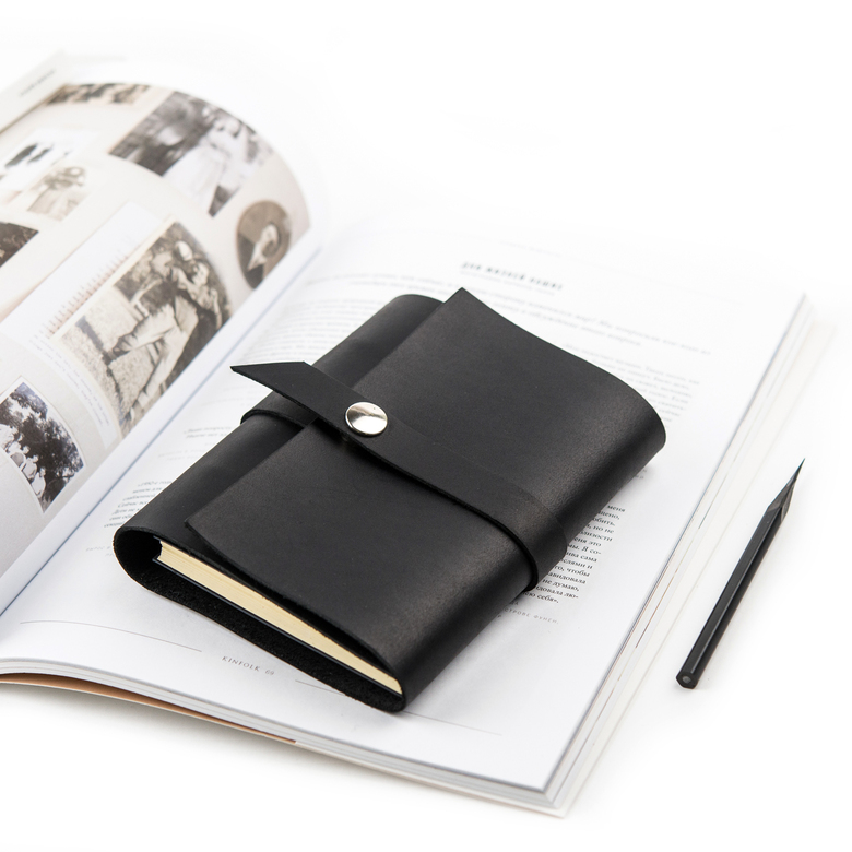 Кожаный блокнот А6 на кольцах с ремнём и магнитной кнопкой