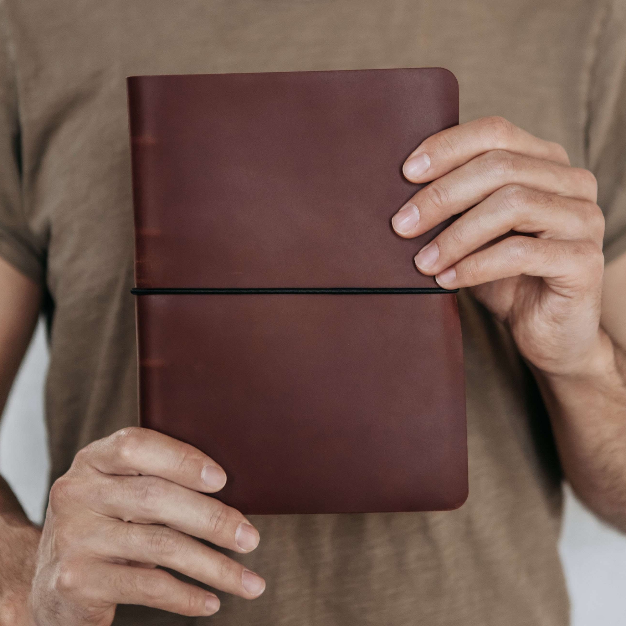 стильный ежедневник из натуральной кожи