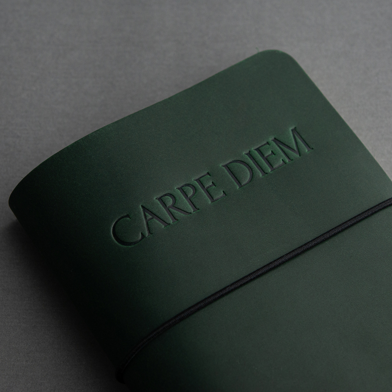 CARPE DIEM. Тиснение текста готовым клише из коллекции Ptaho