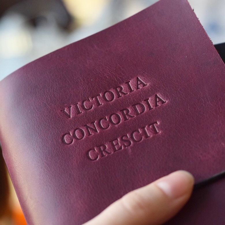 горячее тиснение фраз именной блокнот