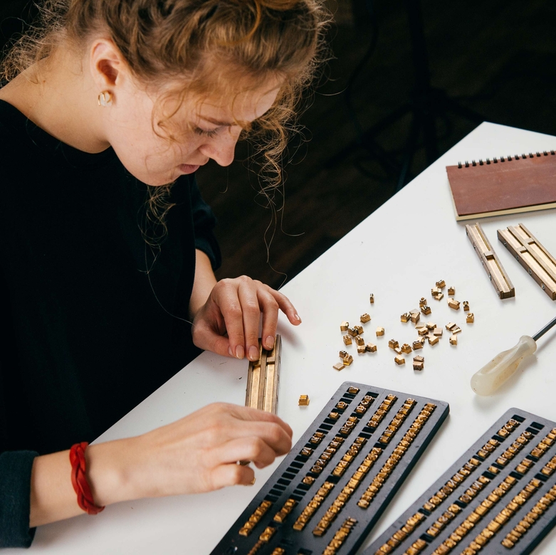 блокнот с инициалами тиснением гравировкой