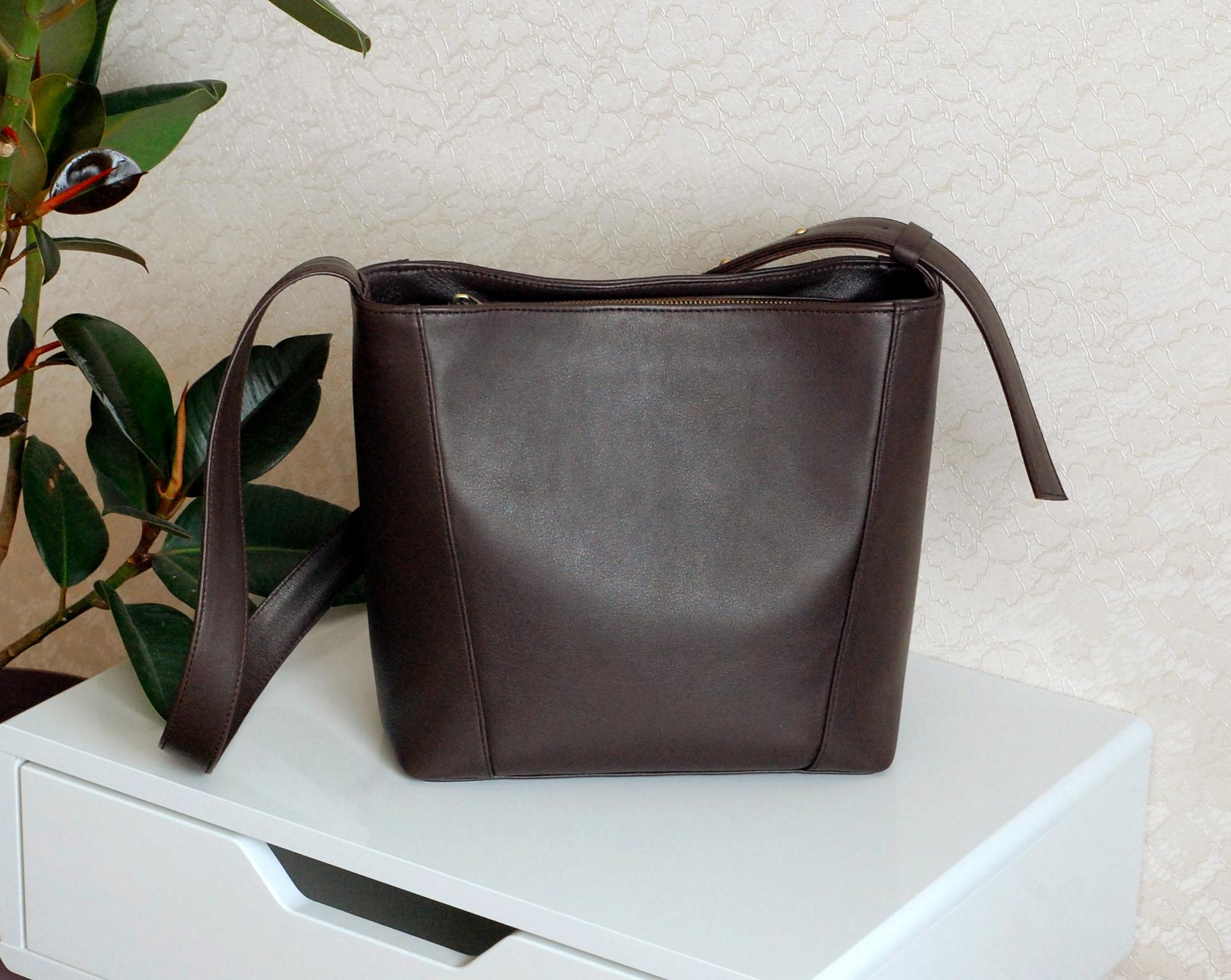 Сумка с широким ремнем