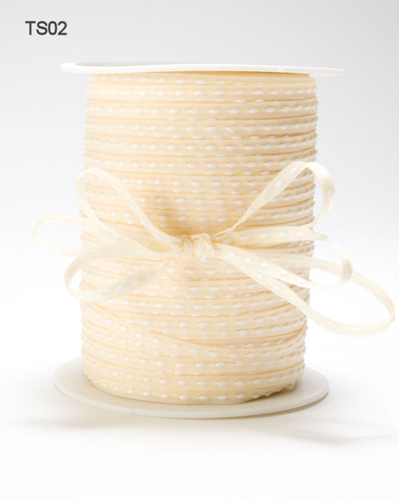 Лента со строчкой Champagne 1/8 Inch Solid Stitched Center Ribbon
