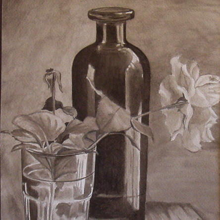 натюрморт гризайль сепия акварель роза в стакане темная  бутыль на деревянном столе