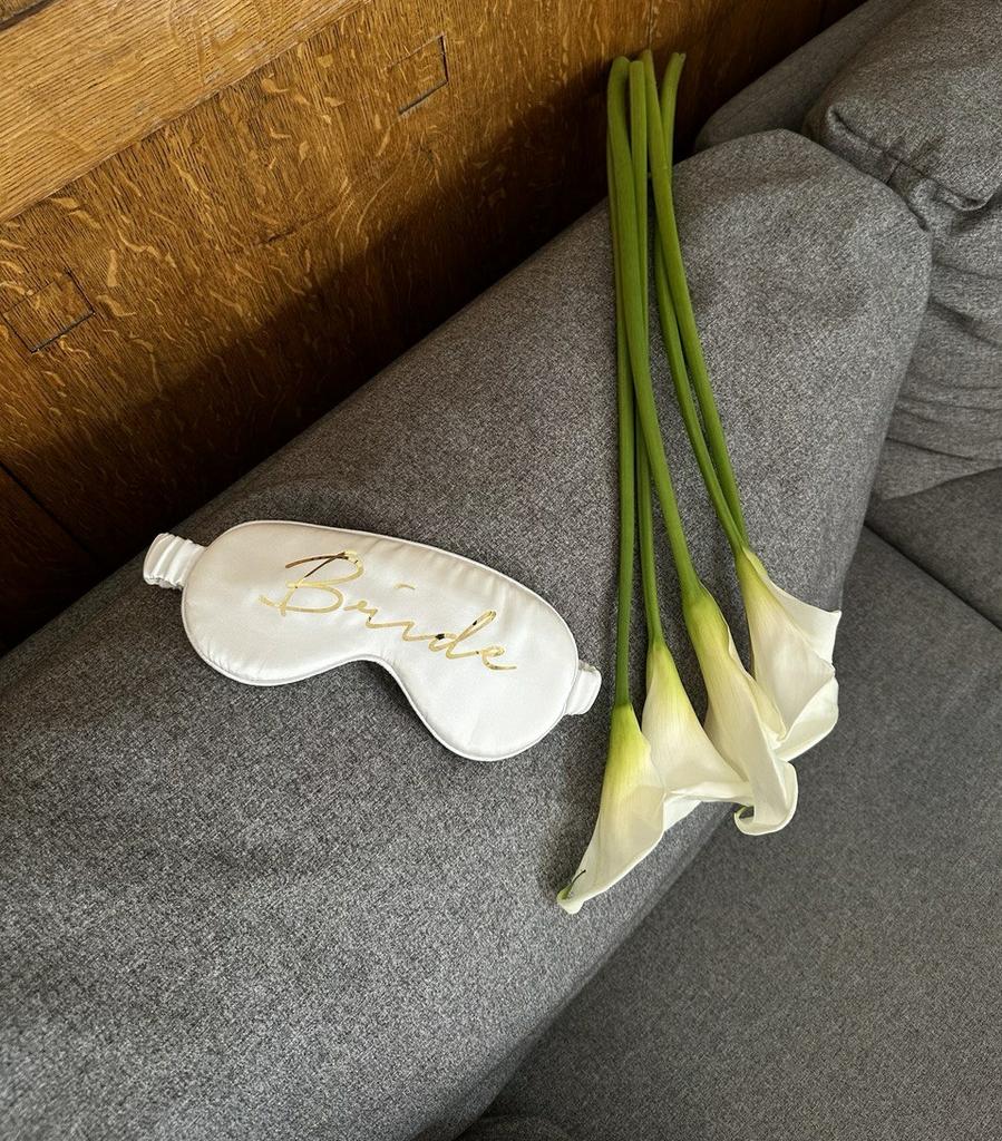 Шелковая маска для сна белая свадебная