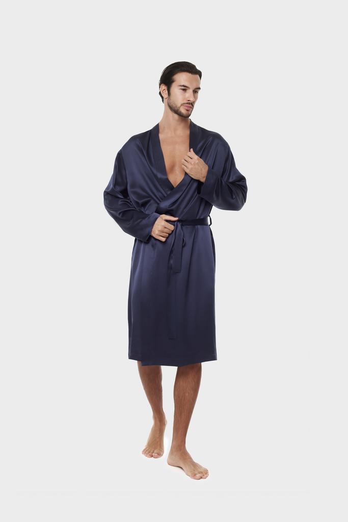 Шелковый мужской халат в синем цвете