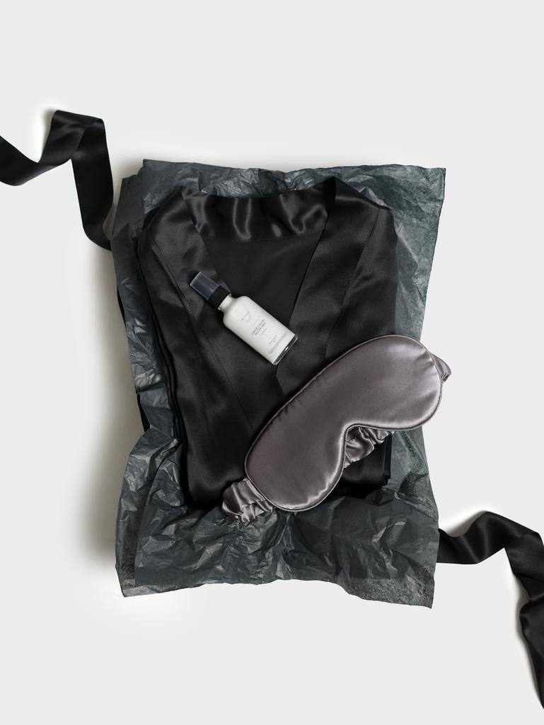 Мужской набор: шелковый халат, маска для сна и спрей