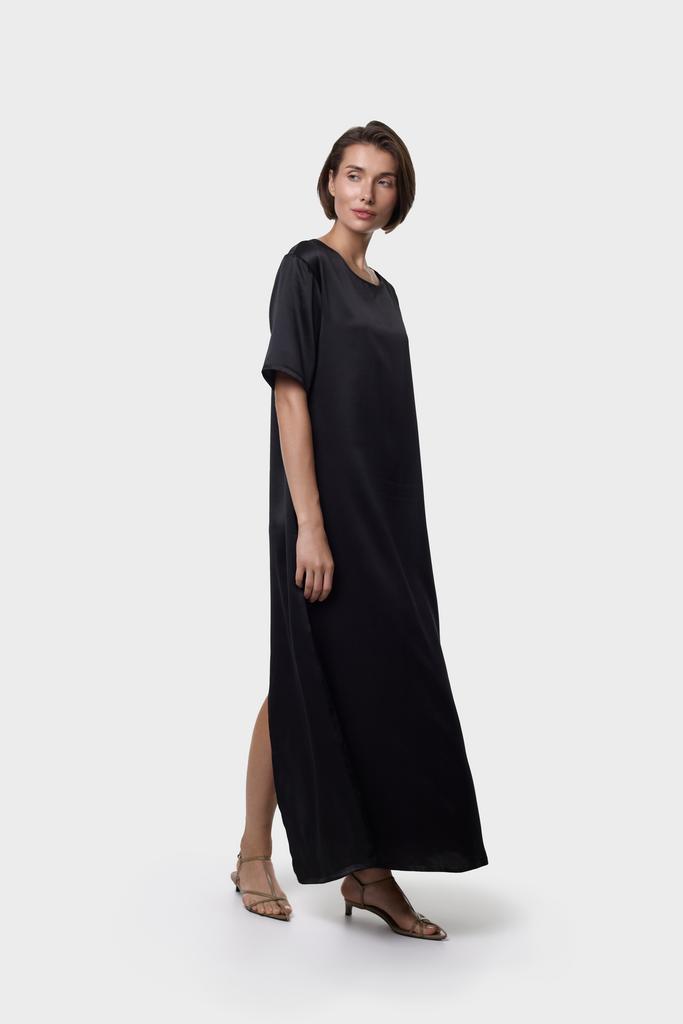 Шелковое платье прямого кроя черное