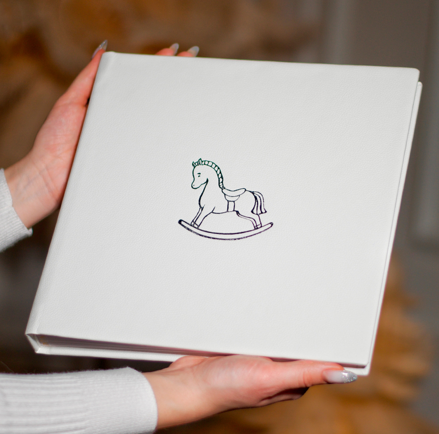 Фотоальбом "Лошадка" белая эко кожа