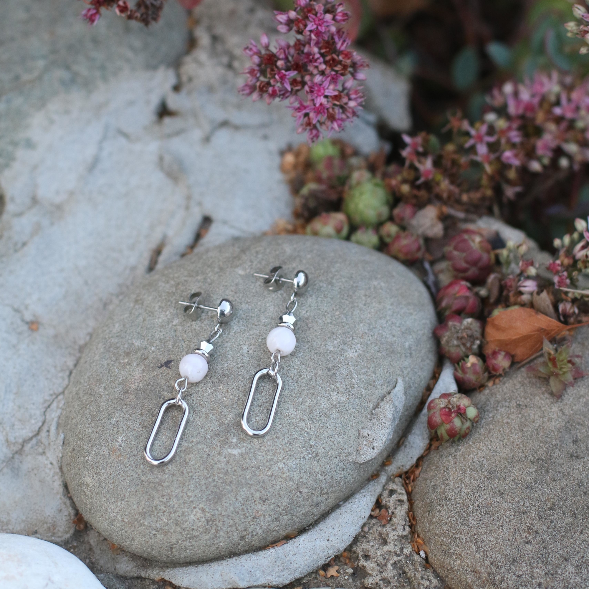 Серьги с розовым опалом