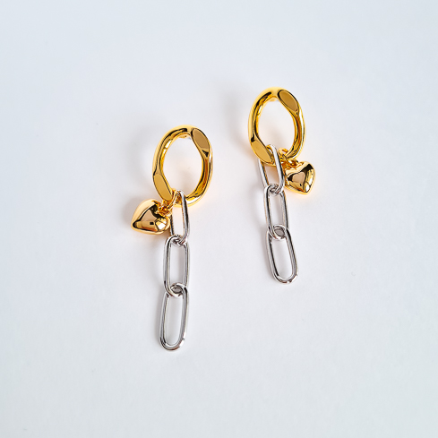 Биколорные серьги с сердечками