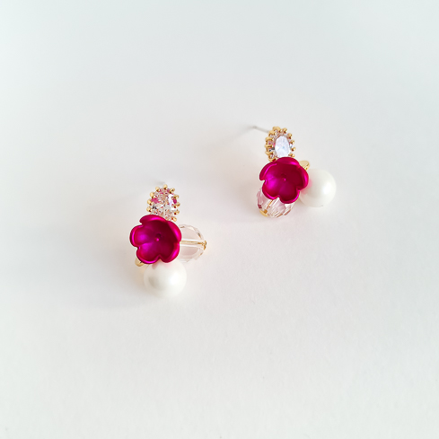Серьги NUANCE фуксия цветок с кристаллами и жемчугом