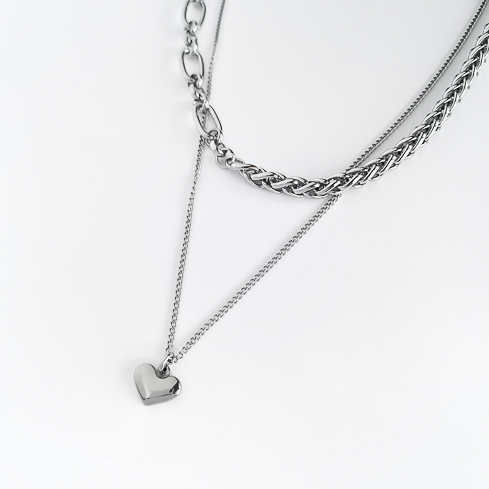 Подвеска ELINICE с сердечком и цепями разного плетения