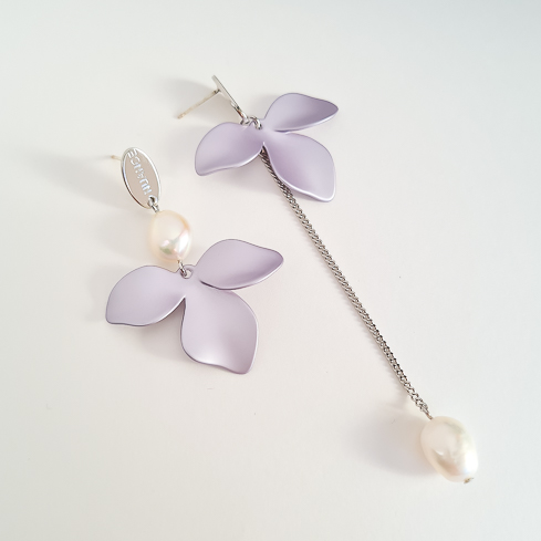 Серьги NUANCE серебристые сиреневые цветы с жемчужиной