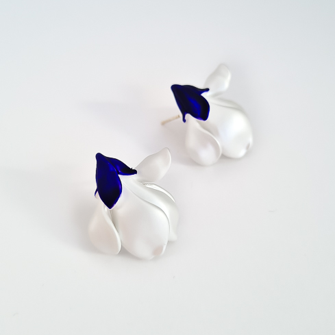 Серьги NUANCE  золотистые цветы белые