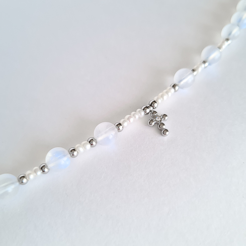 Браслет ELINICE серебристый с лунным камнем и жемчугом