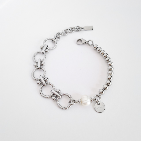 Браслет ELINICE серебристый с шариками, жемчужиной и медалькой