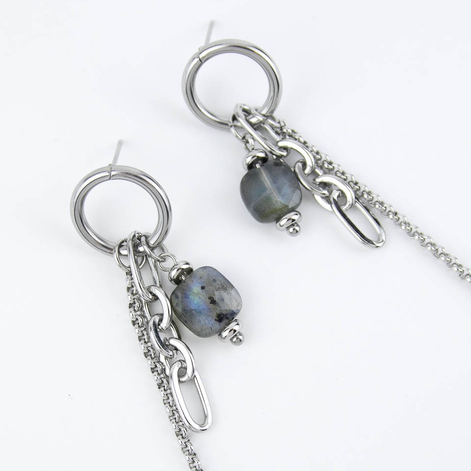 Серьги ELINICE серебристые кисточки из разных цепочек с лабрадором