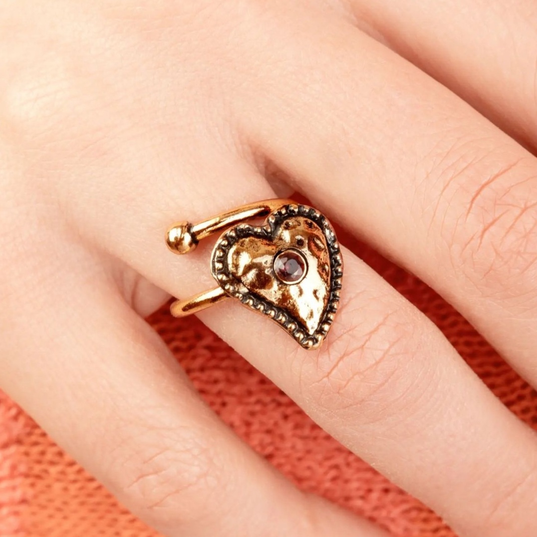 Кольцо с гранатом ALCOZER & J F026A