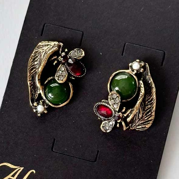 Серьги ALCOZER & J  с нефритом, гранатом, жемчугом и Swarovski
