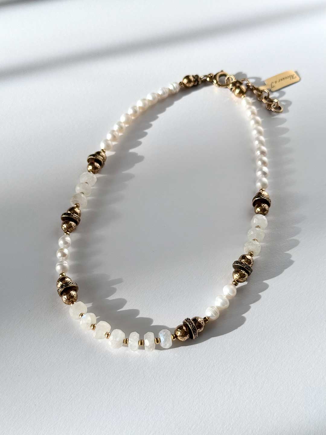 Колье ALCOZER & J   с лунным камнем и жемчугом