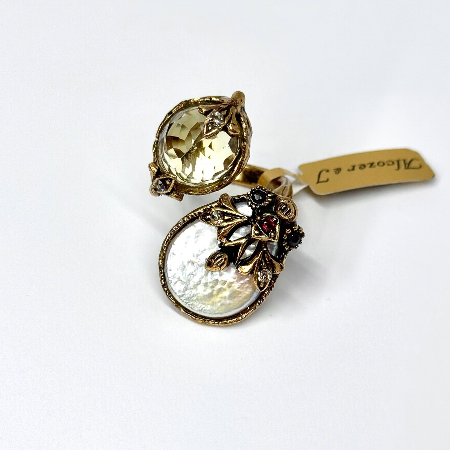 Кольцо ALCOZER & J с празиолитом, жемчугом, изумрудом и Swarovski